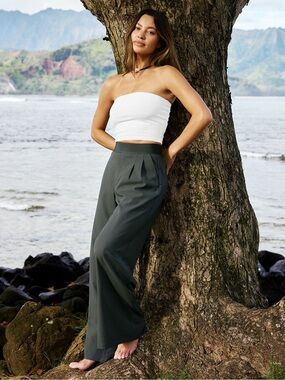 NWOT Beyond Yoga slate green Wide-Leg High-Rise Pants